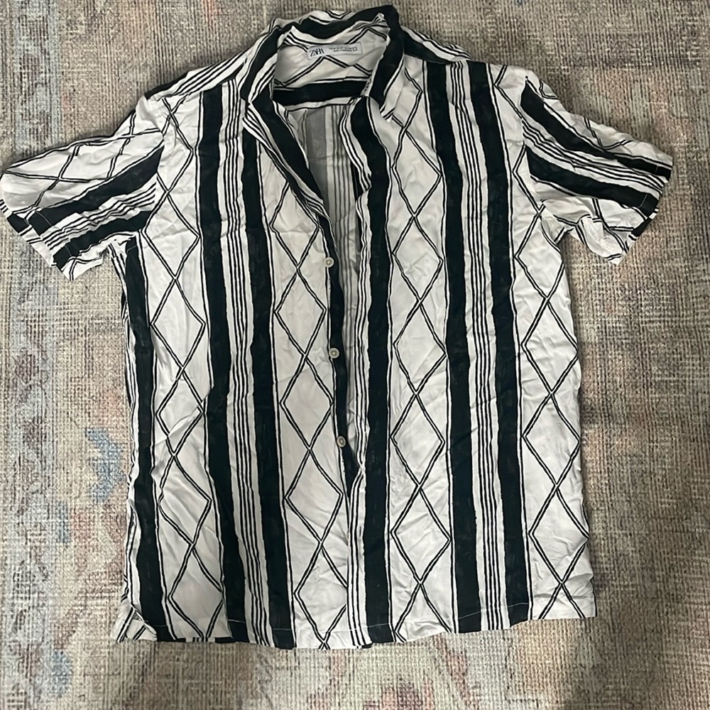 Printed Men’s Zara button up